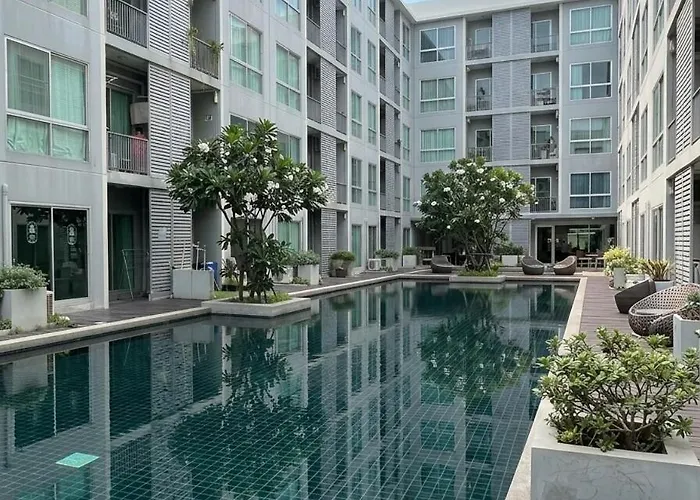 The Poolside Sanctuary Luxury 1br *